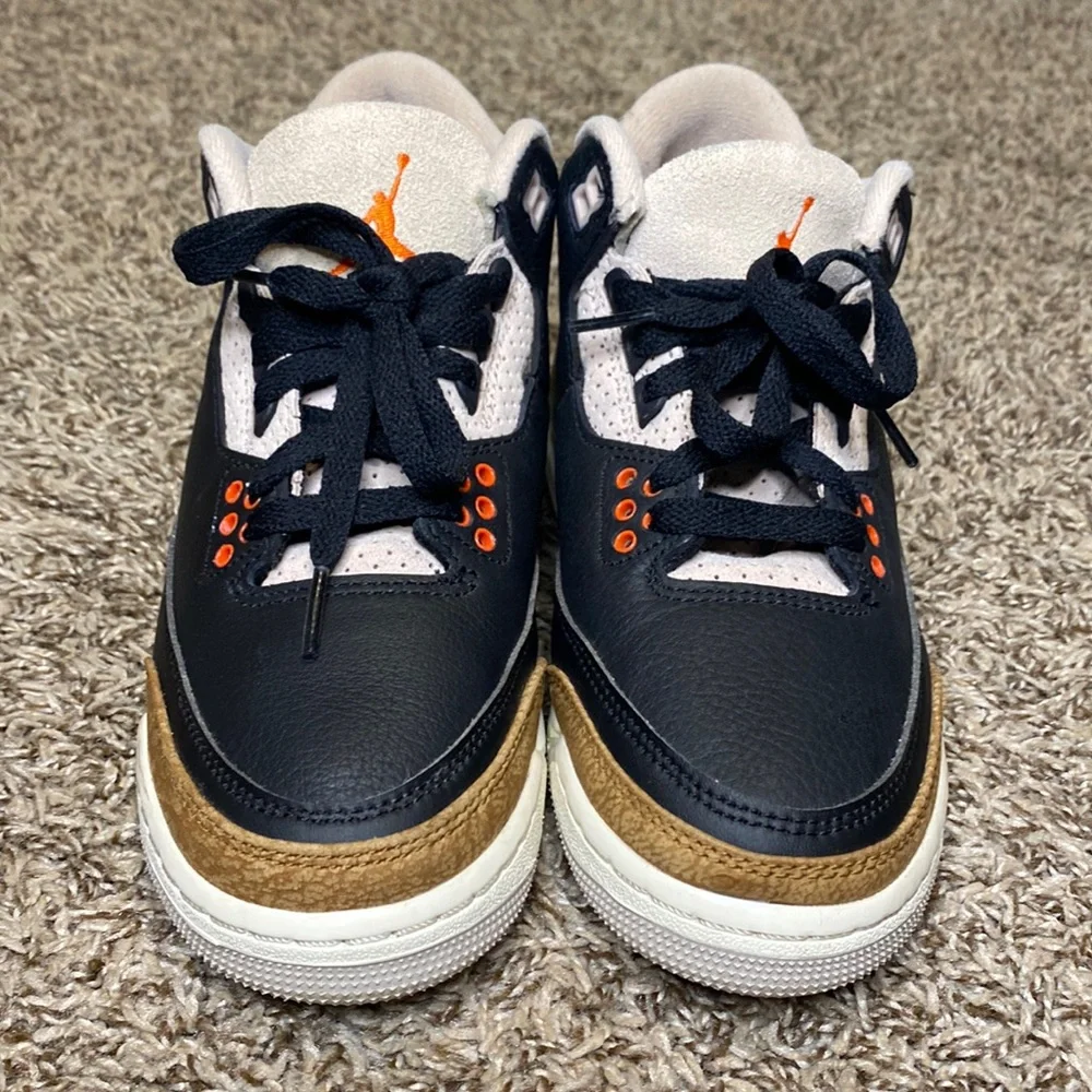 Nike Air Jordan 3 Retro Desert Elephant Boy's Sneakers 4.5 - Picture 3 of 13